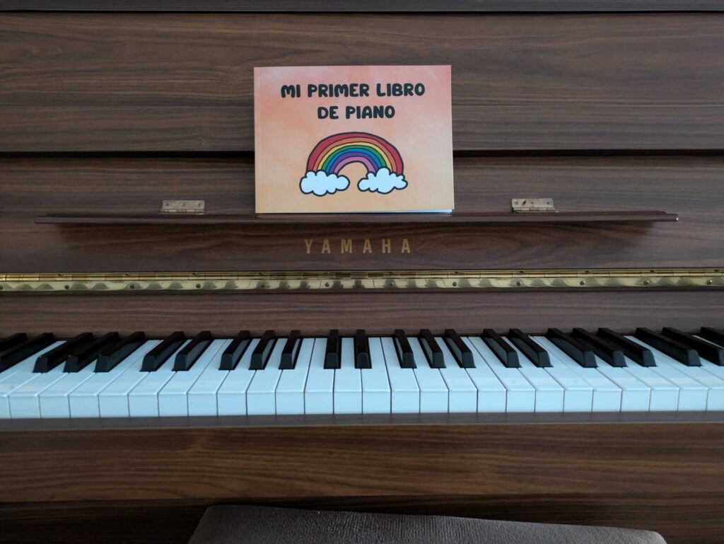 Mi primer libro de piano (tapa blanda)